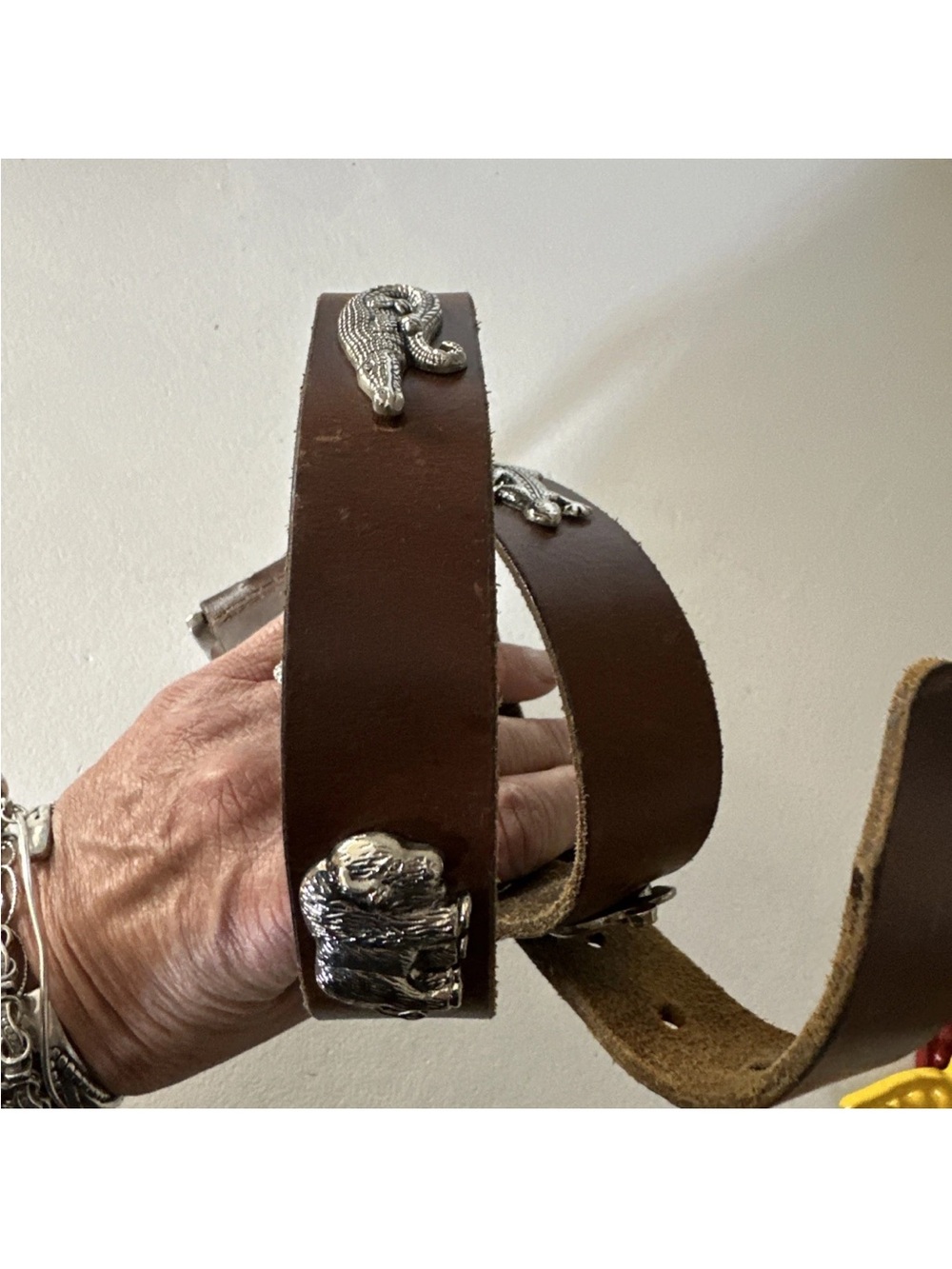 VINTAGE CAPEZIO LEATHER BELT METAL ANIMAL CONCHOS M/L BEAR, SNAKE LIZARD - Picture 13 of 13